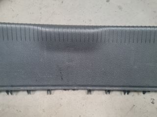 bontott VW GOLF VI Csomagtérajtó Burkolat Alsó