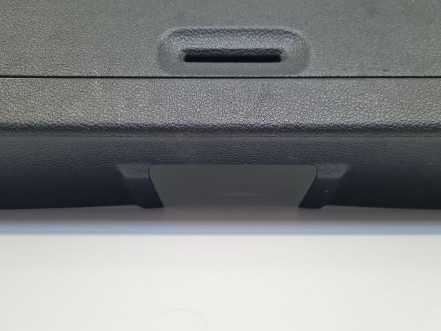 bontott VW GOLF VI Csomagtérajtó Burkolat Alsó