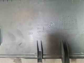 bontott VW GOLF VI Csomagtérajtó Burkolat Alsó