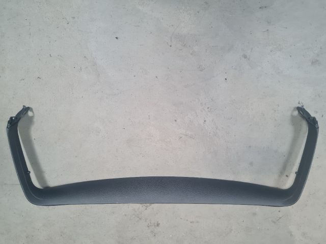 bontott VW GOLF VI Csomagtérajtó Burkolat Felső