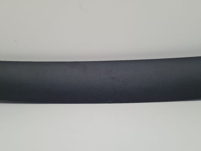 bontott VW GOLF VI Csomagtérajtó Burkolat Felső