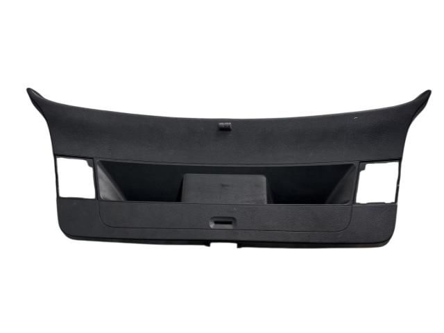 bontott VW GOLF VI Csomagtérajtó Burkolat (Részeivel)