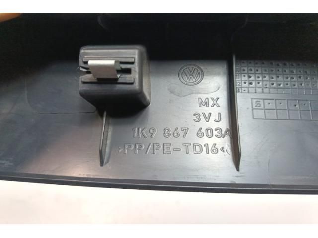 bontott VW GOLF VI Csomagtérajtó Díszléc