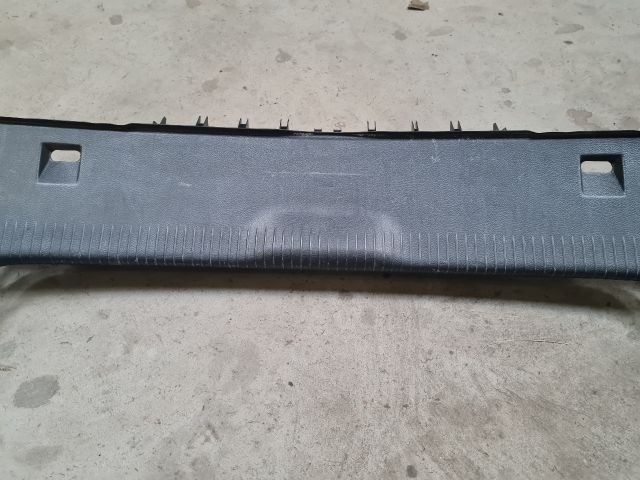 bontott VW GOLF VI Csomagtérajtó Kárpit