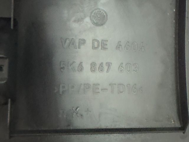 bontott VW GOLF VI Csomagtérajtó Kárpit