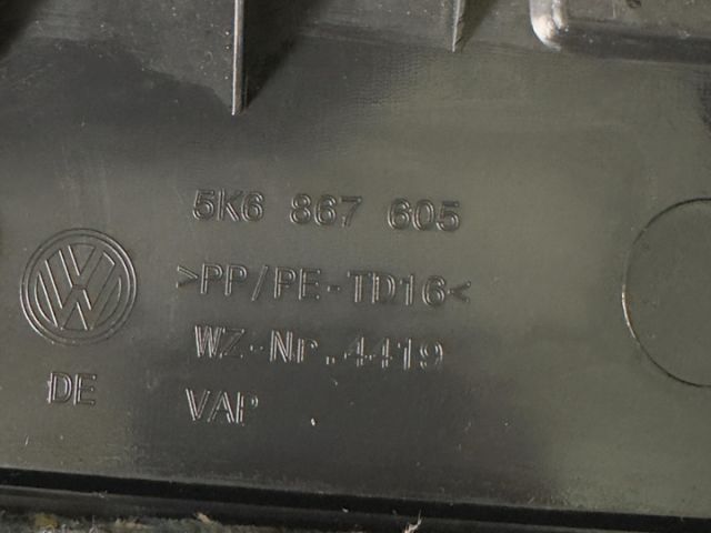 bontott VW GOLF VI Csomagtérajtó Kárpit