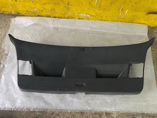 bontott VW GOLF VI Csomagtérajtó Kárpit