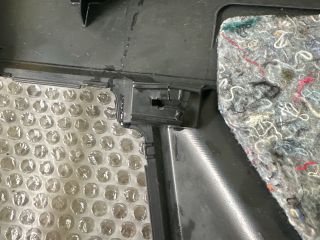 bontott VW GOLF VI Csomagtérajtó Kárpit