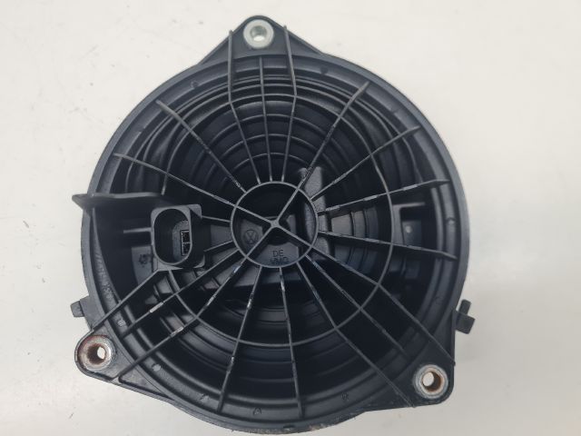 bontott VW GOLF VI Csomagtérajtó Kilincs