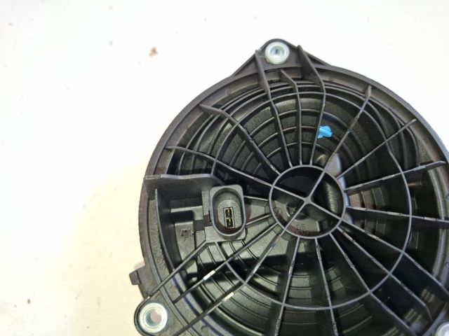 bontott VW GOLF VI Csomagtérajtó Kilincs