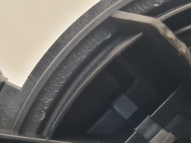 bontott VW GOLF VI Csomagtérajtó Kilincs