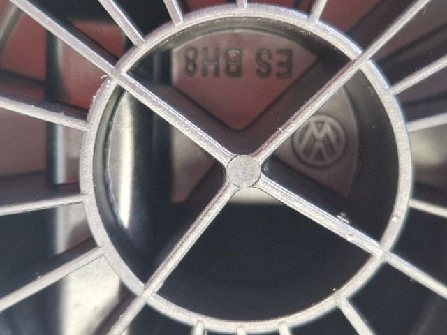 bontott VW GOLF VI Csomagtérajtó Kilincs