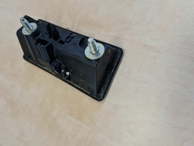 bontott VW GOLF VI Csomagtérajtó Kilincs