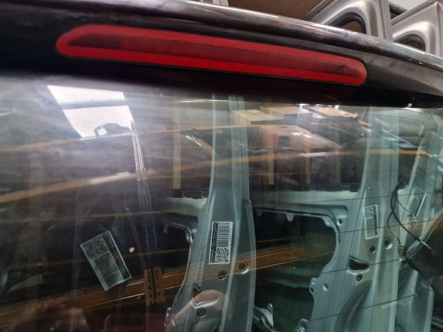 bontott VW GOLF VI Csomagtérajtó (Részeivel)