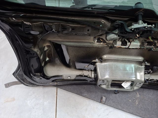 bontott VW GOLF VI Csomagtérajtó (Részeivel)