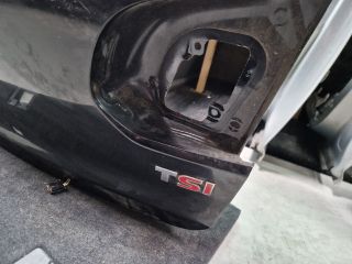 bontott VW GOLF VI Csomagtérajtó (Részeivel)