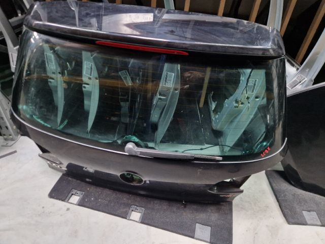 bontott VW GOLF VI Csomagtérajtó (Részeivel)