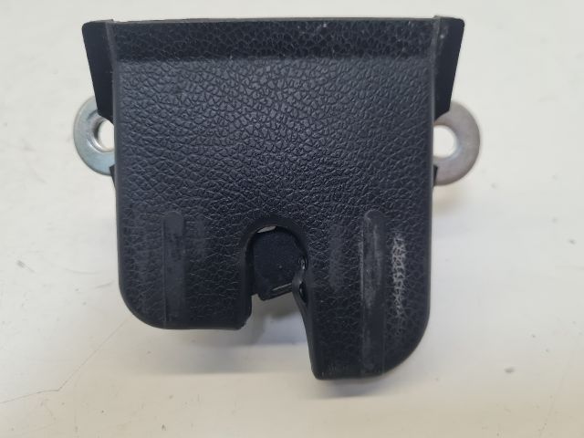 bontott VW GOLF VI Csomagtérajtó Zárszerkezet