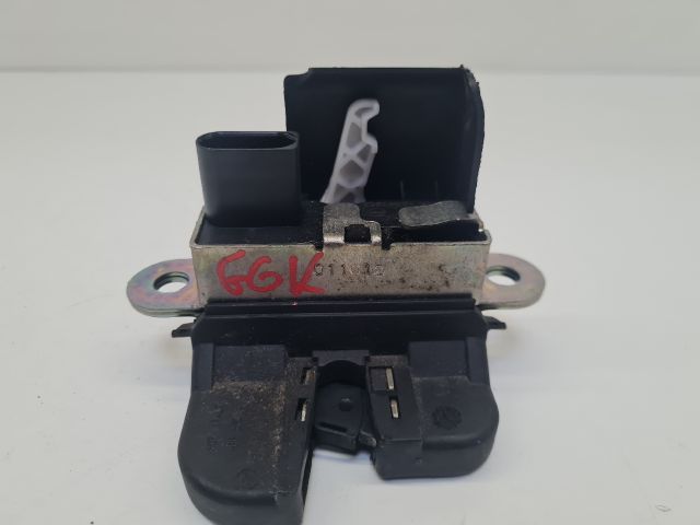 bontott VW GOLF VI Csomagtérajtó Zárszerkezet