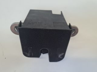 bontott VW GOLF VI Csomagtérajtó Zárszerkezet