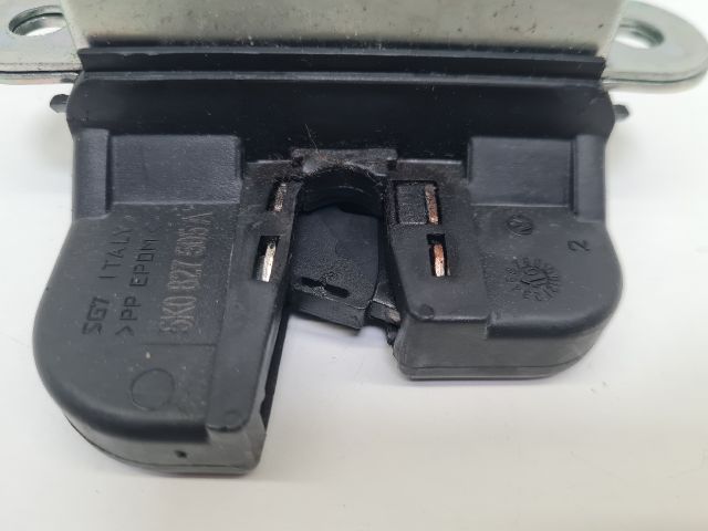 bontott VW GOLF VI Csomagtérajtó Zárszerkezet