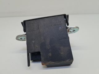 bontott VW GOLF VI Csomagtérajtó Zárszerkezet