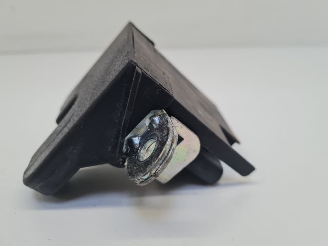 bontott VW GOLF VI Csomagtérajtó Zárszerkezet