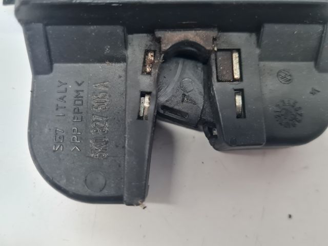 bontott VW GOLF VI Csomagtérajtó Zárszerkezet