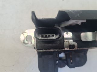 bontott VW GOLF VI Csomagtérajtó Zárszerkezet