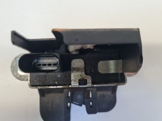 bontott VW GOLF VI Csomagtérajtó Zárszerkezet