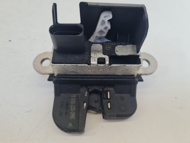 bontott VW GOLF VI Csomagtérajtó Zárszerkezet