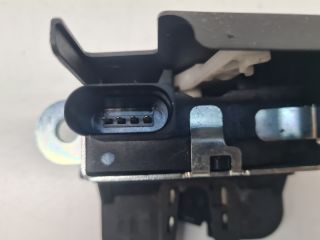 bontott VW GOLF VI Csomagtérajtó Zárszerkezet