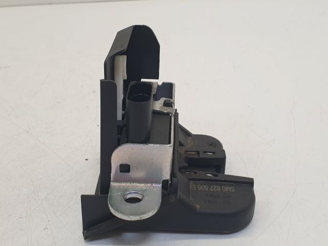 bontott VW GOLF VI Csomagtérajtó Zárszerkezet