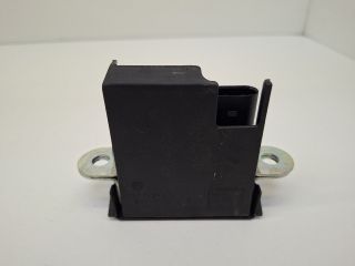 bontott VW GOLF VI Csomagtérajtó Zárszerkezet