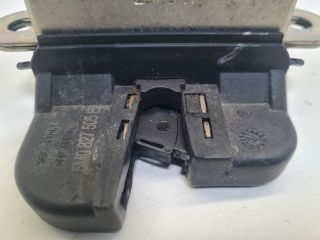 bontott VW GOLF VI Csomagtérajtó Zárszerkezet