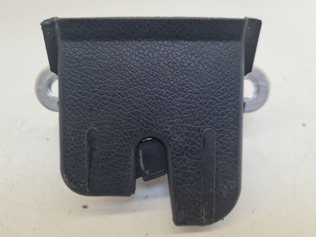 bontott VW GOLF VI Csomagtérajtó Zárszerkezet