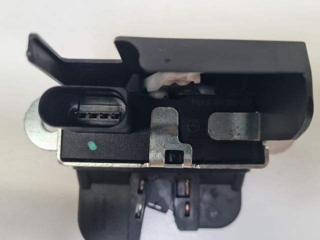 bontott VW GOLF VI Csomagtérajtó Zárszerkezet