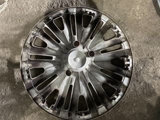 bontott VW GOLF VI Dísztárcsa Szett