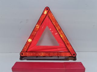 bontott VW GOLF VI Elakadásjelző Háromszög