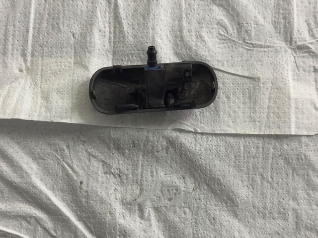 bontott VW GOLF VI Első Ablakmosó Fúvóka