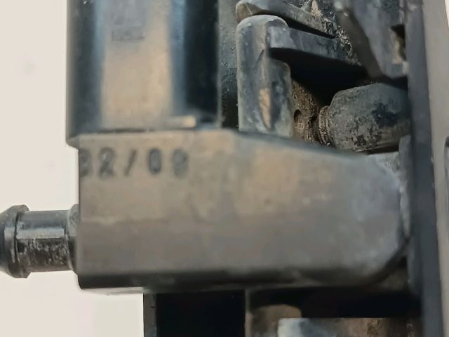 bontott VW GOLF VI Első Ablakmosó Fúvóka