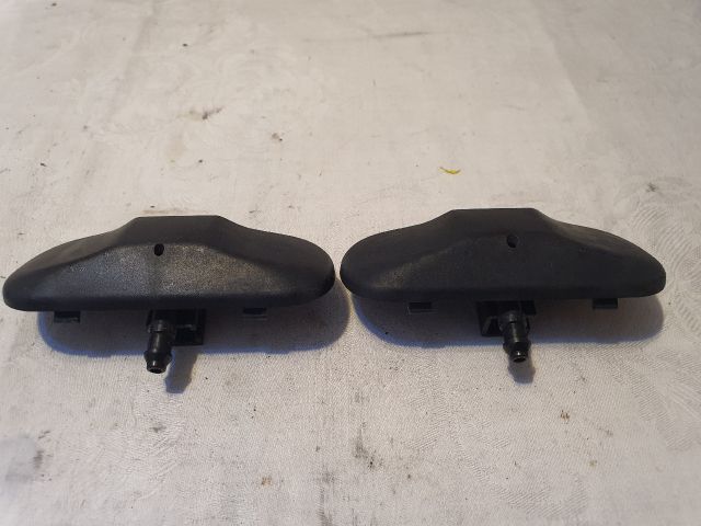 bontott VW GOLF VI Első Ablakmosó Fúvóka