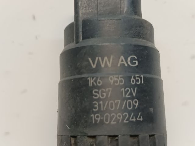 bontott VW GOLF VI Első Ablakmosó Szivattyú