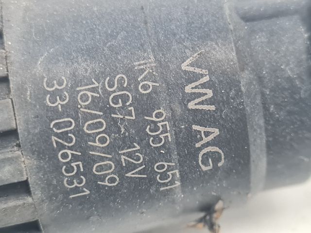 bontott VW GOLF VI Első Ablakmosó Szivattyú