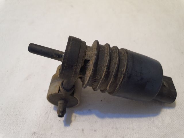 bontott VW GOLF VI Első Ablakmosó Szivattyú