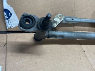 bontott VW GOLF VI Első Ablaktörlő Szerkezet Motorral