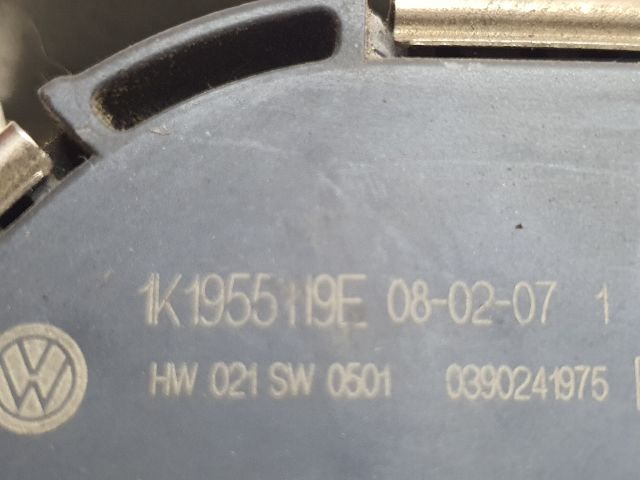 bontott VW GOLF VI Első Ablaktörlő Szerkezet Motorral