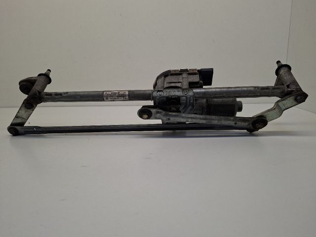 bontott VW GOLF VI Első Ablaktörlő Szerkezet Motorral