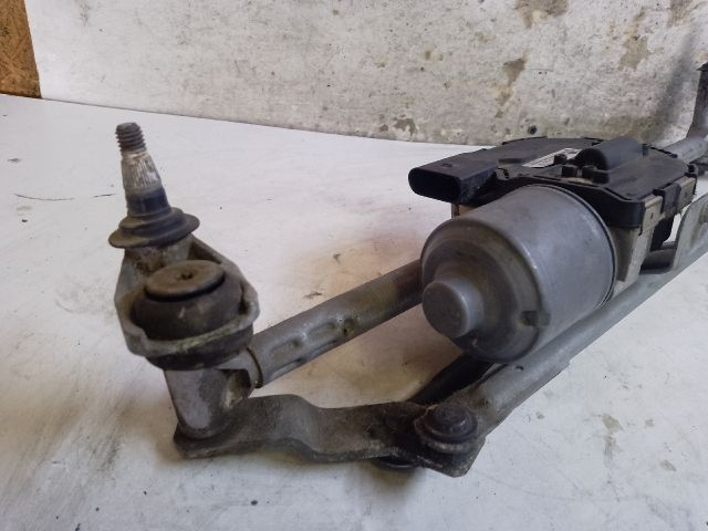 bontott VW GOLF VI Első Ablaktörlő Szerkezet Motorral