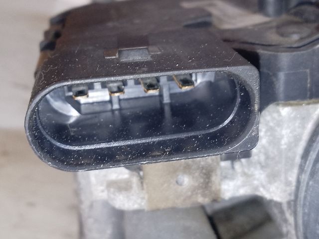 bontott VW GOLF VI Első Ablaktörlő Szerkezet Motorral